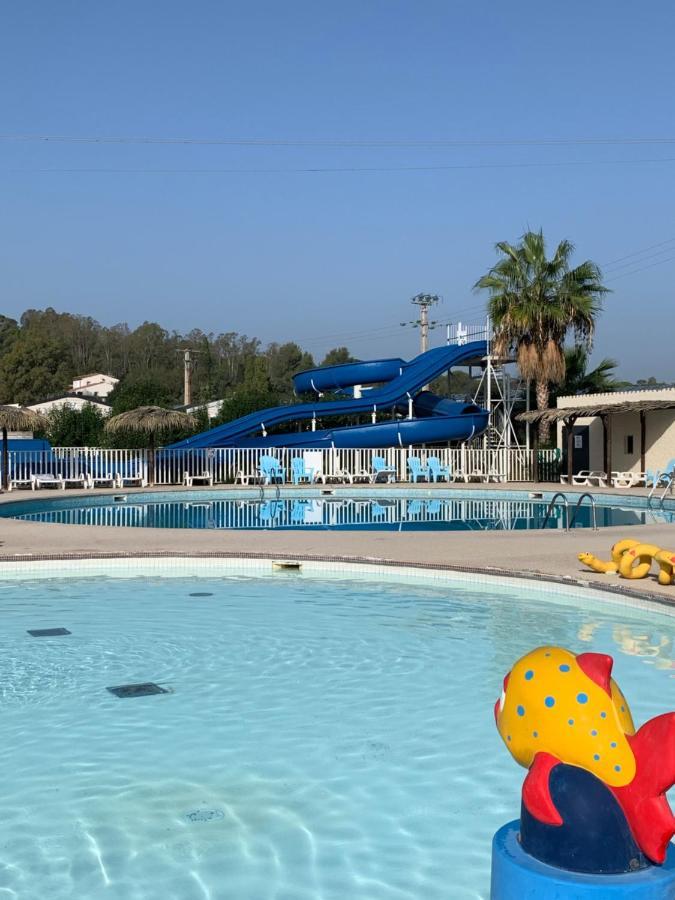 Hotel Little John Fréjus Exteriér fotografie