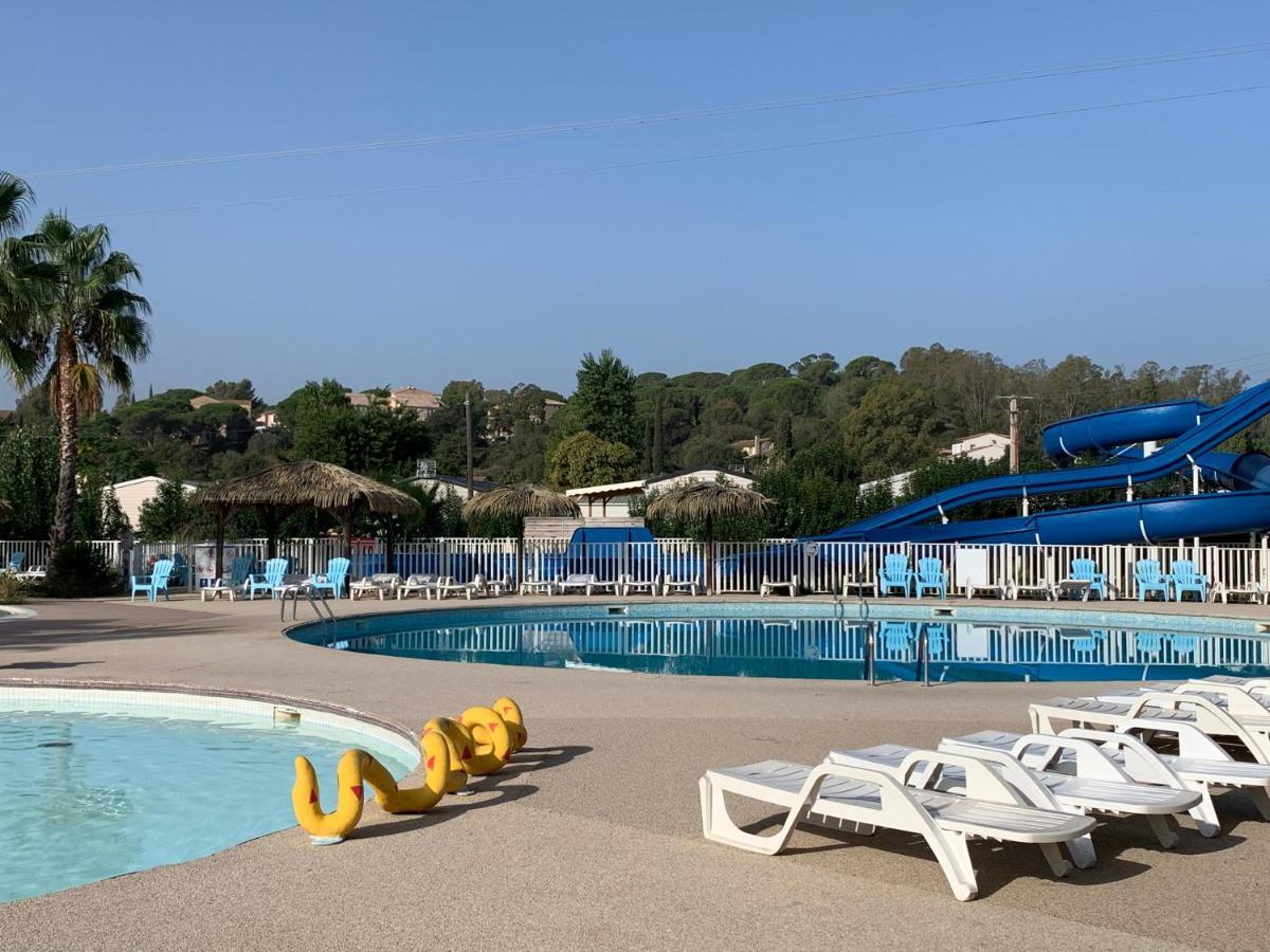 Hotel Little John Fréjus Exteriér fotografie